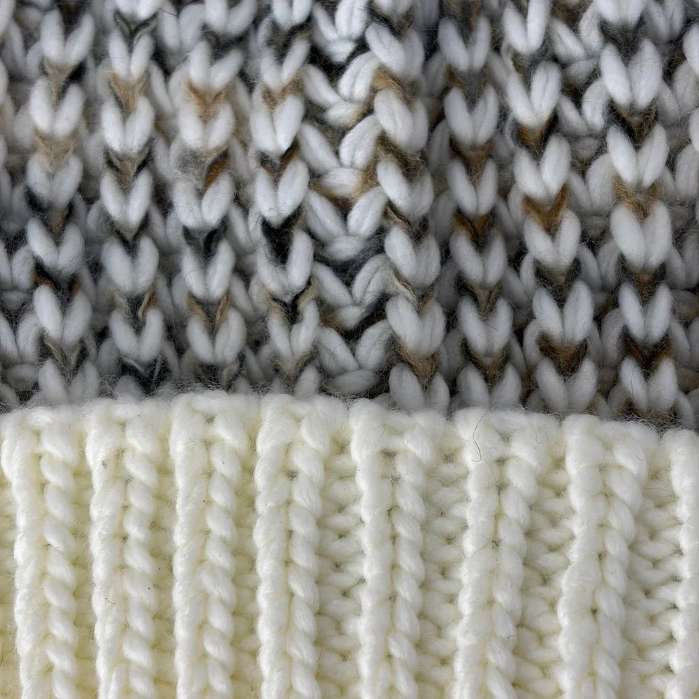 J.Jill Women's Chunky Knit Pom Pom Beanie Hat Ivory Gray Acrylic Winter OS